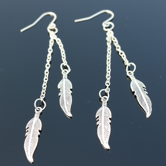 NEW Silver Feather Leaves Leaf Long Dangle Earring - Picture 4 of 4